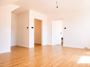 Kompakt wohnen, zentral leben – Dachgeschosswohnung mit...