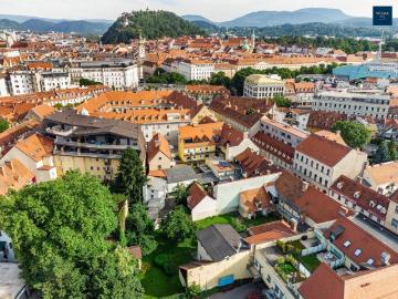 Klosterwiesgasse 14/N02 Wohnen mit Hauscharakter –...