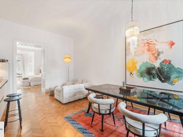Klassische 3 Zimmer Altbauwohnung mit Erker, 2 separat...