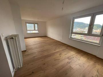 Kleine, feine, komplett sanierte Wohnung, fertiggestellt...