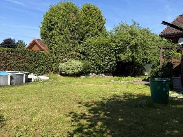 Kleines Haus. 420 m² Eigengrund. Ihr eigener Rückzugsort...