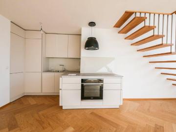 Klimatisierte DG Maisonette mit toller Dachterrasse und...