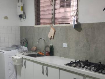 La Candelaria alquilo cómoda habitación baño privado a dama