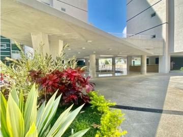 Vendo PB c/ jardin y terraza 102+109m2 La Lagunita 5300