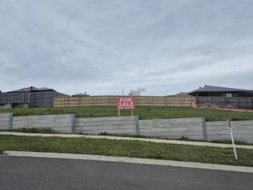 Land MOE VIC 105421882