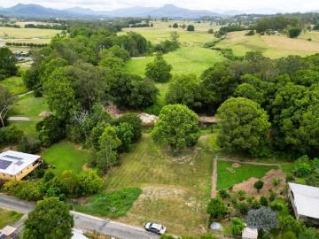 Land BOWRAVILLE NSW 104952465
