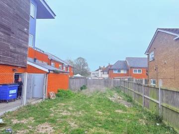 4 bedroom property with land for sale