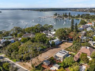 Land PEPPERMINT GROVE WA 104947759