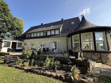 Landhaus Villa auf 5.245 m² Grundstück: Traumgarten &...