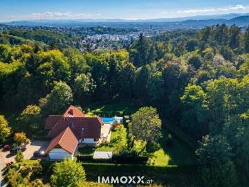 Landhausvilla mit Pool am Leechwald, optional mit...