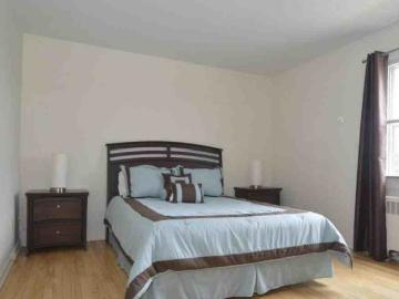 Lakefront Apartments 2 Bedroom Apartment for Rent at 72...