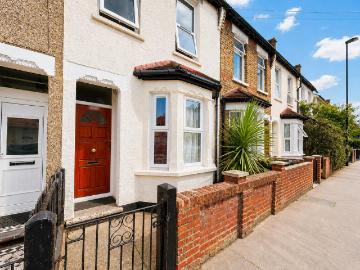 Lakehall Road, Thornton Heath CR7, 3 bed terraced house...