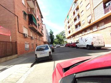 GARAJE EN LAS FUENTES, FRAY LUIS URBANO A METROS C.CASPE