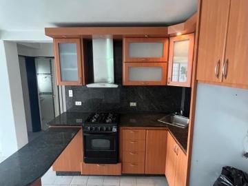 LAS LOMAS GUATIRE APARTAMENTO ALQUILER