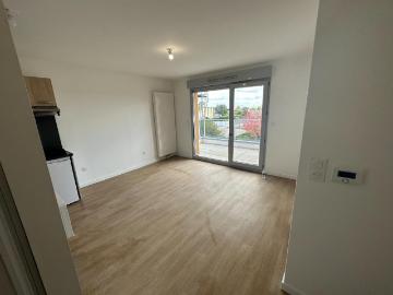 Laval Location Appartement 53