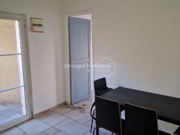 LE CANET Rue Paul Longe T1 rénové en RdC 26m2 1 cuisine...