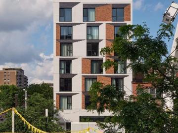 Le Petit Laurent Studio Apartment for Rent at 1424 Boul...