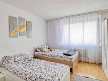 LEND: Großzügige 3 Zimmer Wohnung mit Loggia unweit des...