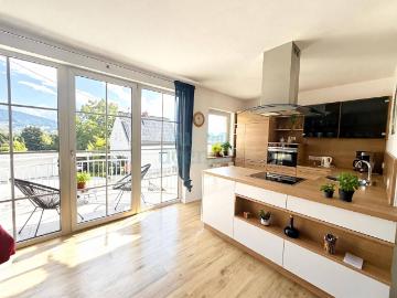 Lichtdurchflutete Maisonettewohnung mit großzügiger...