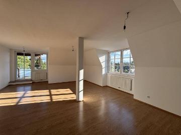 Lichtdurchflutete Mietwohnung mit südseitigen Balkon in...