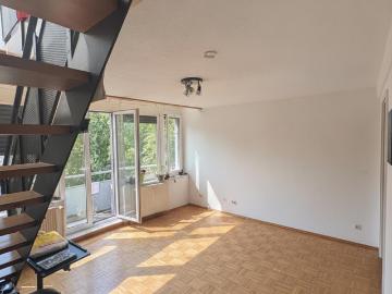 Lichtdurchflutetes Maisonette Loft in Hamburg Bramfeld