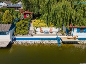LIEBEVOLL GEPFLEGTES TRAUMHAUS AM SEE MIT KAMIN ...