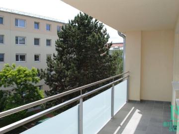 Liebevolle und großzügige Loggia Wohnung im Zentrum von...