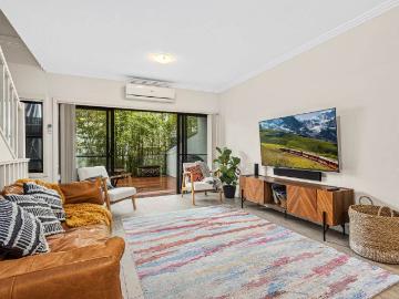 Townhouse For Lease 4/93 Manning St, Kiama NSW 2533