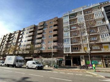Local comercial en alquiler en Calle de Sta Engracia