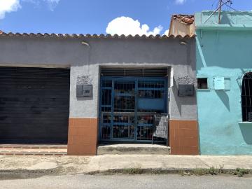 Local Comercial Estratégico en el centro de La Victoria...