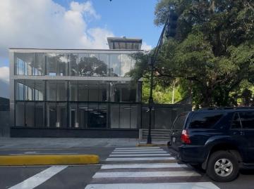 Local en alquiler 404m², Boulevard Raúl Leoni, Chuao