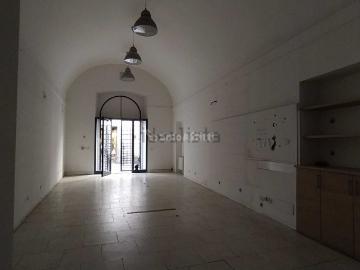 Locale in affitto di 80 m² in Via Roma