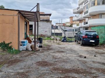 Locale in affitto di 130 m² in Via Gavirate