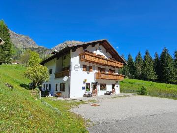 Locale in vendita di 722 m²