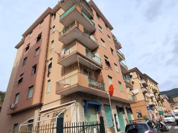 Locale in vendita di 80 m² in Via Geirato