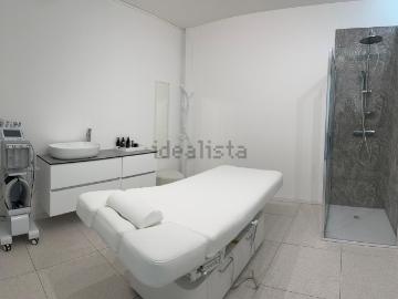 Locale in vendita di 80 m² in Via Roma, 20