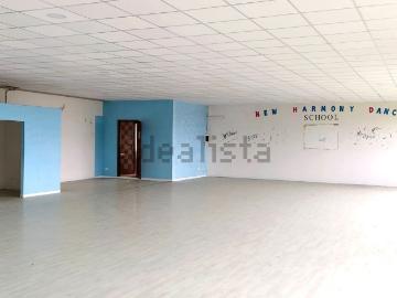 Locale in vendita di 300 m²