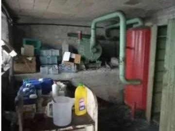 Locali o capannoni in vendita di 539 m² in Via Aprutina, 16