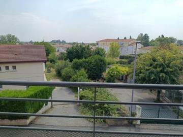 location appartement mours saint eusebe 5 pièces 90 m2...