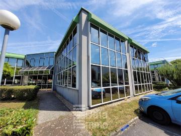 Location bureaux St Thibault des Vignes Parc Esplanade,...