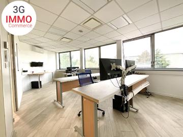 Location Bureaux 121 m2 Miribel
