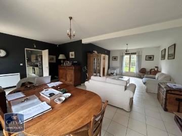 Location Maison 7 pièces 169m² ST CYR SUR LOIRE 37540