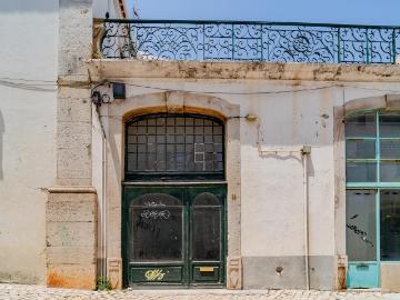 Loja do século XIX – Centro Histórico de Cascais 64m²...