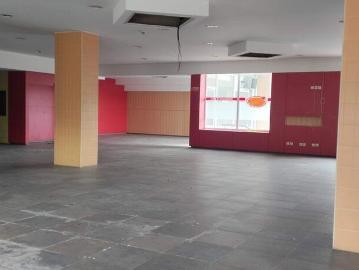 Loja / Estabelecimento Comercial em Fervença de 442,00...