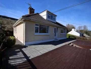 Loreto, 6 Church Road, Crosshaven, Co. Cork, P43C967 is...