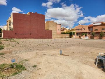 Lot 540m2 2Faç à Bd AlIrfane Coté CHU face AKDITAL
