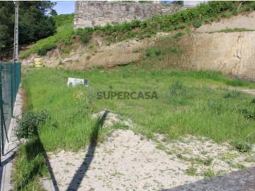 Lote de terreno para construção de moradia