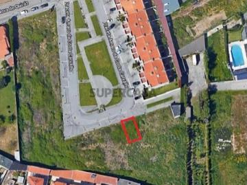 Lote de Terreno para construção de moradia V4, no...