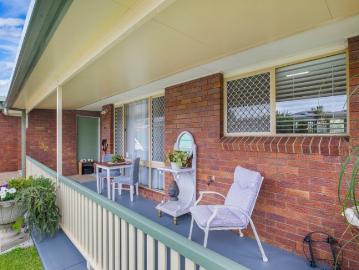 Low Maintenance Living in a Sought After Freehold Village