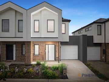 Low Maintenance, Stylish, Spacious Living! Craigieburn